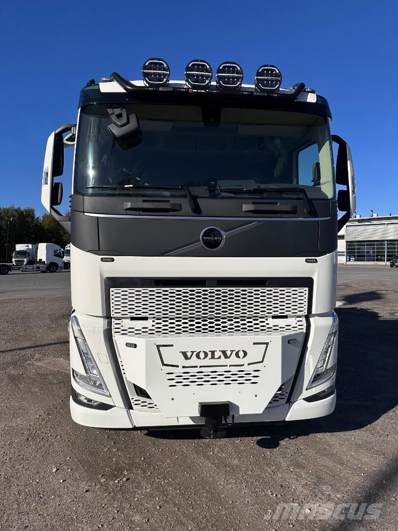 Volvo FH13 8x4 Laadkranen
