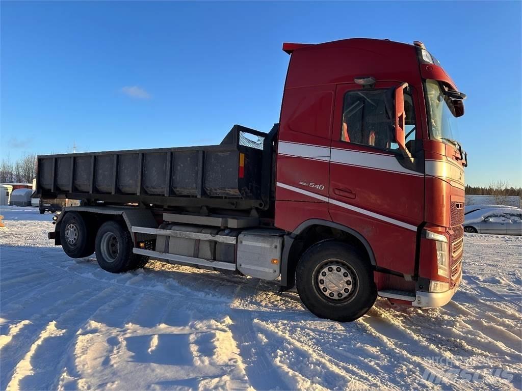 Volvo FH540 Vrachtwagen met containersysteem