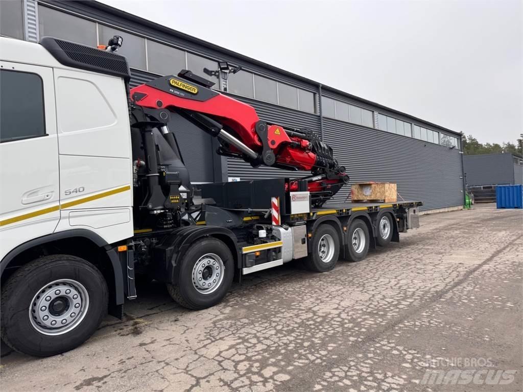 Volvo FH540 10X4 Vlakke laadvloer met kraan