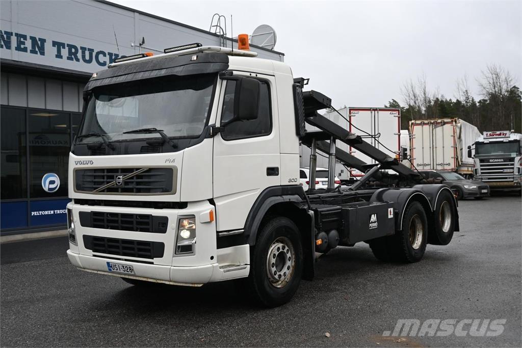 Volvo FM300 6x2 Vrachtwagen met containersysteem