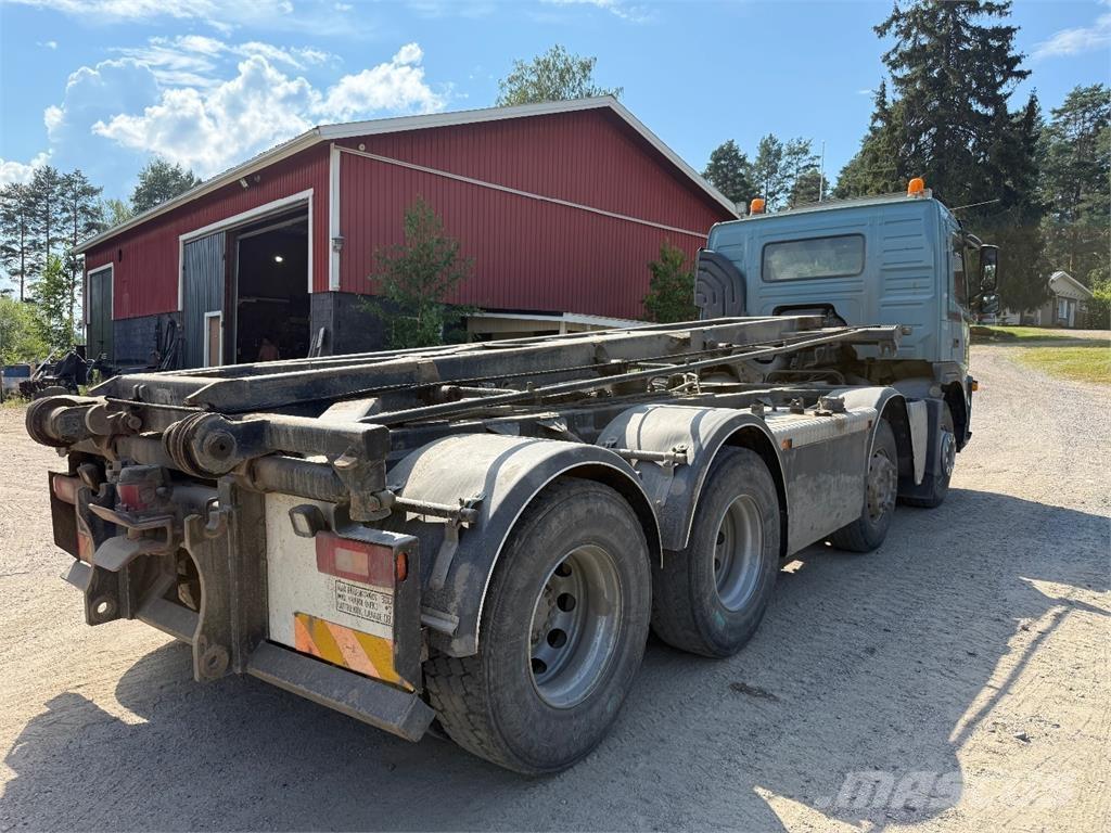Volvo FM480 8x4 Vrachtwagen met containersysteem