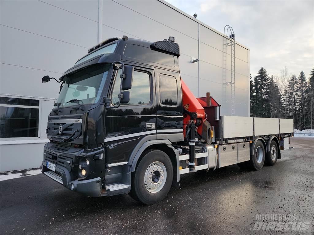 Volvo FMX Vlakke laadvloer met kraan