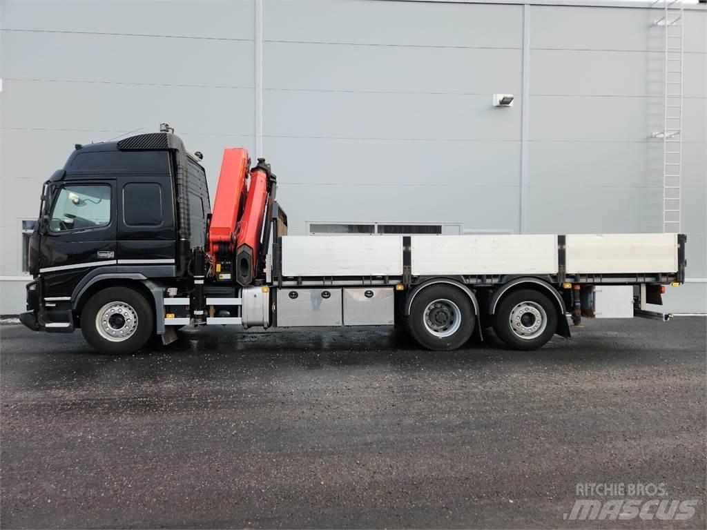 Volvo FMX Vlakke laadvloer met kraan