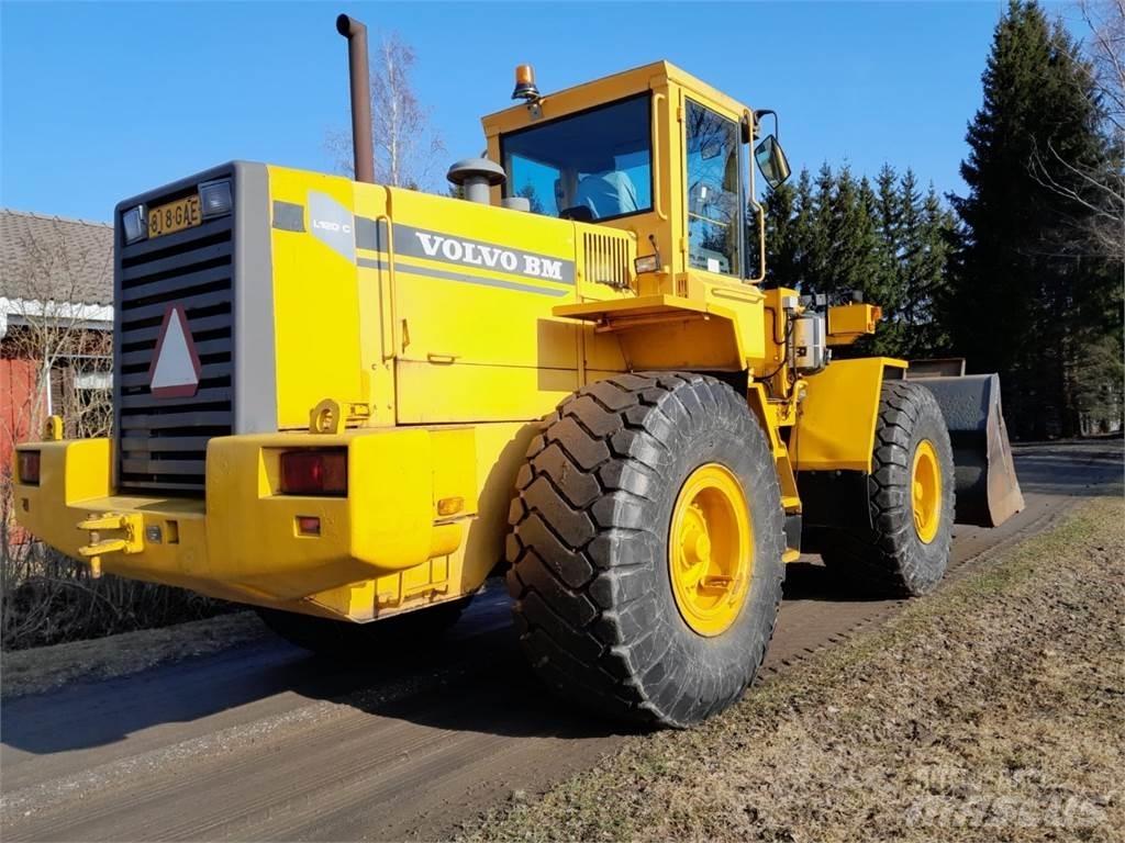 Volvo L120C Wielladers