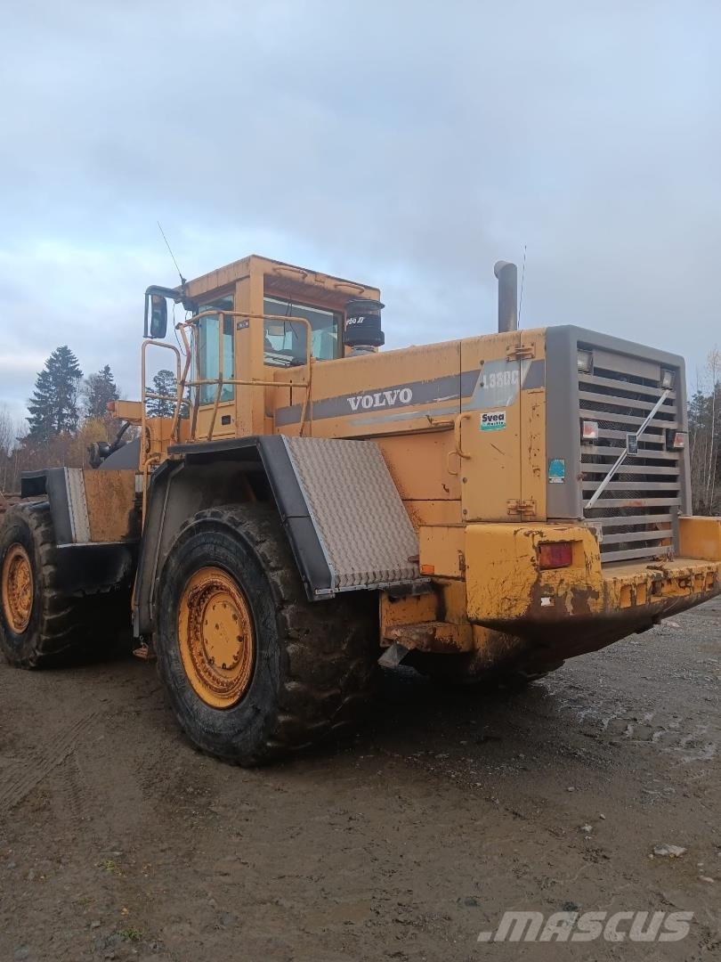 Volvo L330C Wielladers