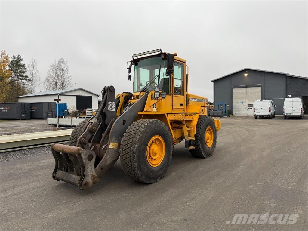 Volvo L90D Wielladers