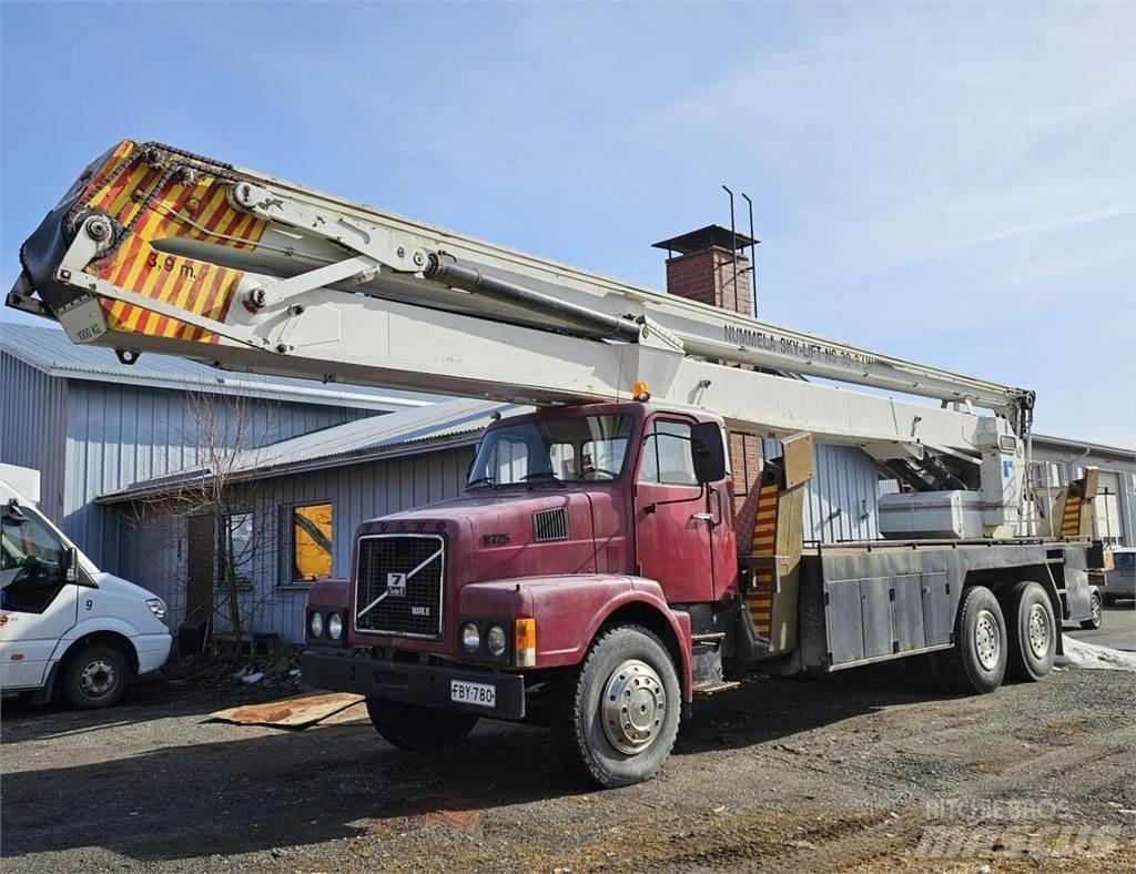 Volvo N7 6x2 Vlakke laadvloer met kraan