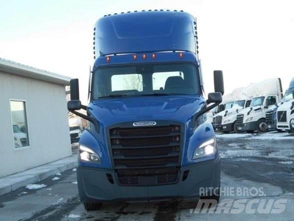 Freightliner CASCADIA 116 Trekkers