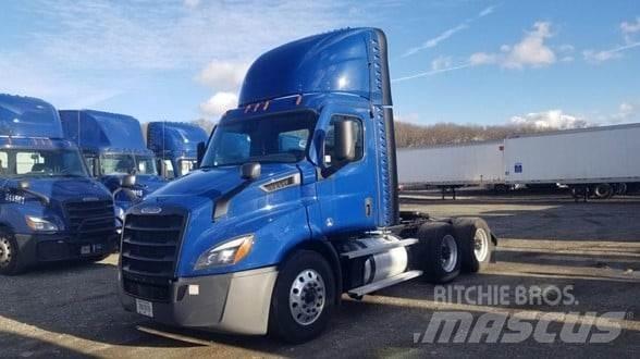 Freightliner CASCADIA 116 Trekkers