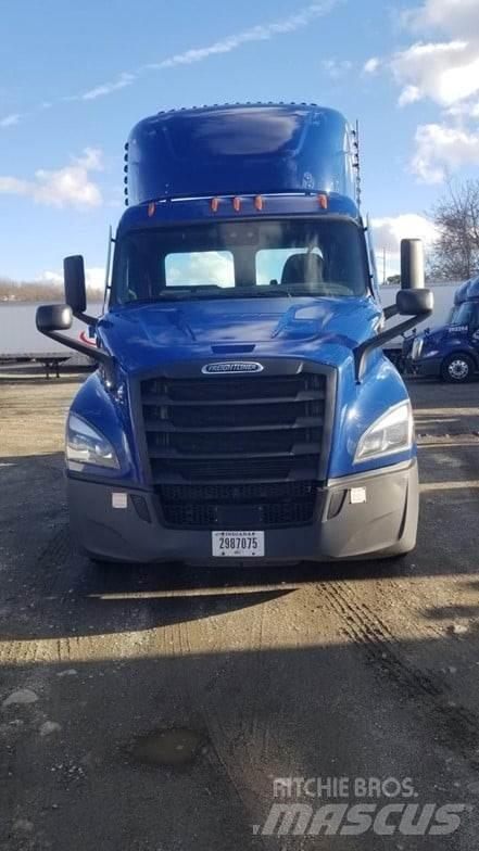 Freightliner CASCADIA 116 Trekkers
