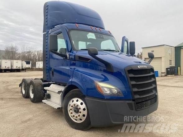 Freightliner CASCADIA 116 Trekkers