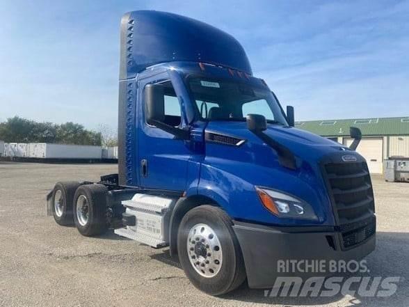 Freightliner CASCADIA 116 Trekkers