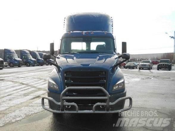 Freightliner CASCADIA 116 Trekkers