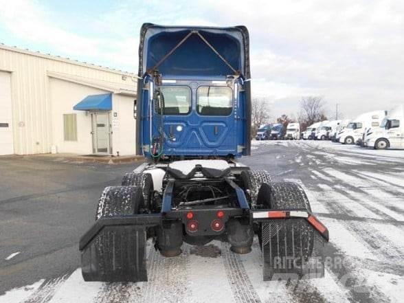 Freightliner CASCADIA 116 Trekkers