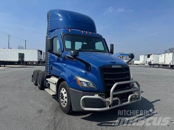 Freightliner CASCADIA 116 Trekkers