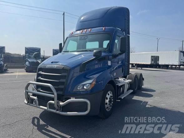 Freightliner CASCADIA 116 Trekkers