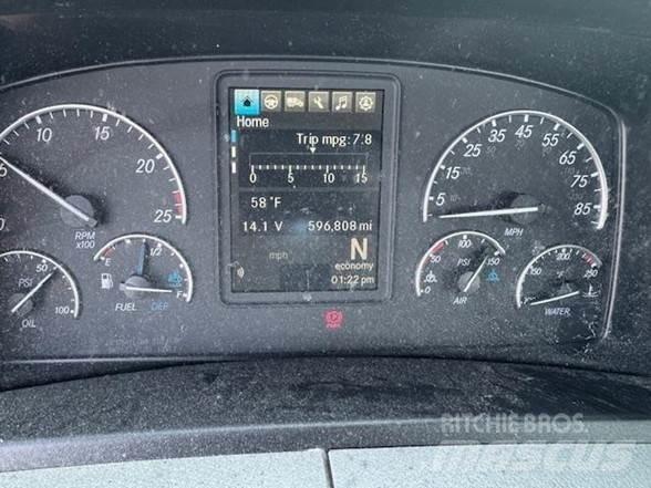 Freightliner CASCADIA 116 Trekkers
