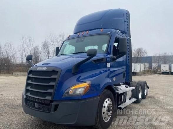 Freightliner CASCADIA 116 Trekkers