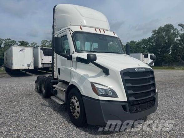 Freightliner CASCADIA 116 Trekkers