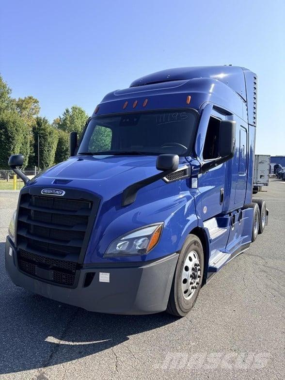 Freightliner CASCADIA 116 Trekkers