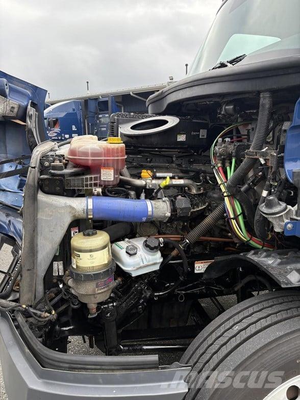 Freightliner CASCADIA 126 Trekkers