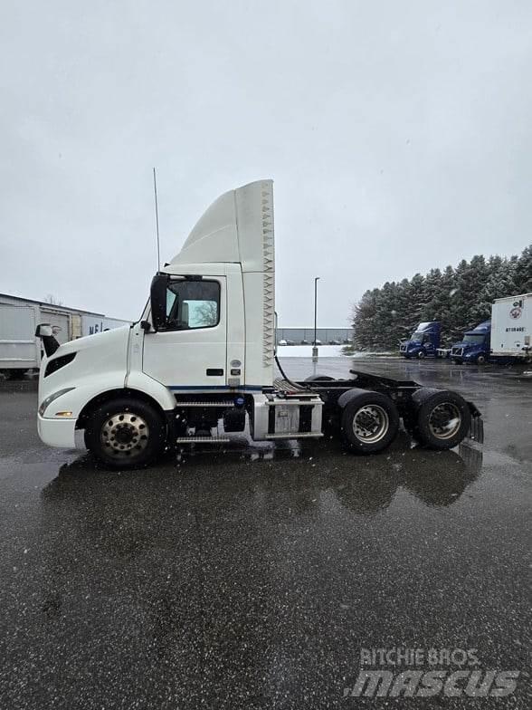 Volvo VNR64T300 Trekkers