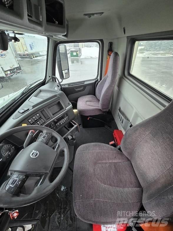 Volvo VNR64T300 Trekkers