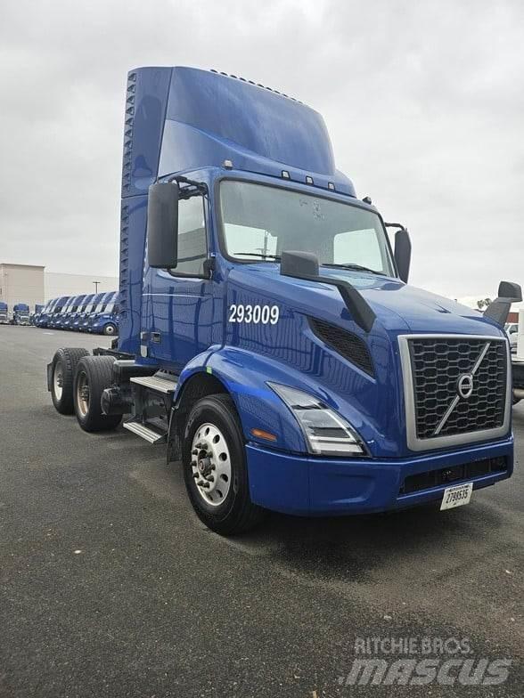 Volvo VNR64T300 Trekkers
