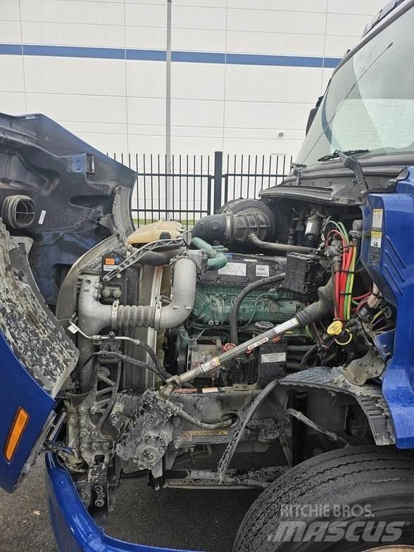 Volvo VNR64T300 Trekkers