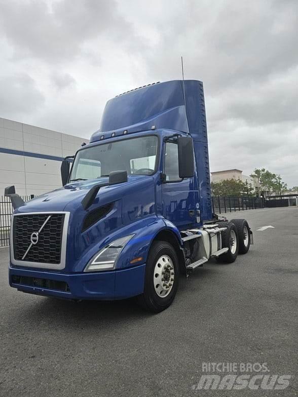 Volvo VNR64T300 Trekkers