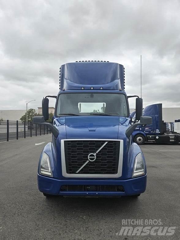 Volvo VNR64T300 Trekkers