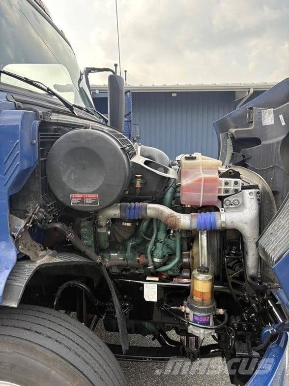 Volvo VNR64T300 Trekkers