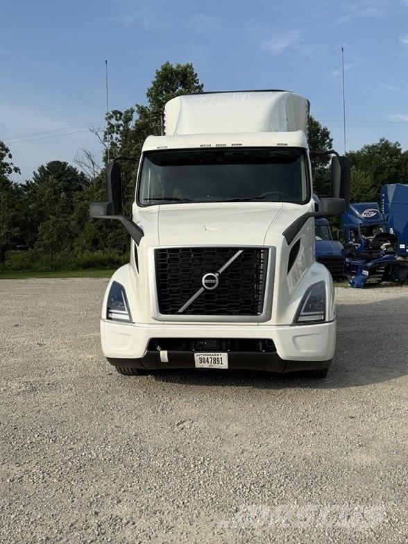Volvo VNR64T640 Trekkers
