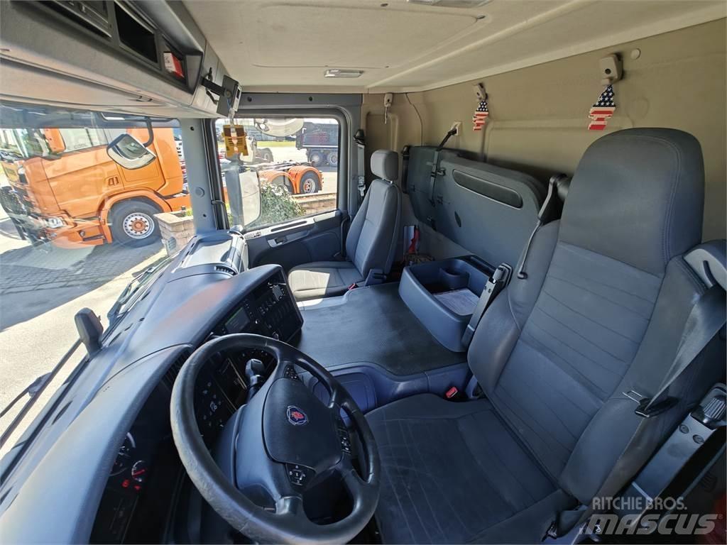 Scania P280 Bakwagens met gesloten opbouw