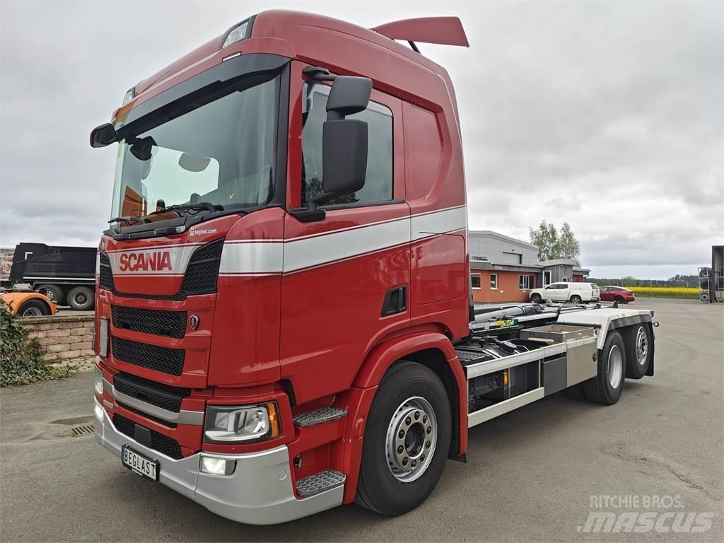 Scania R500 Vrachtwagen met containersysteem