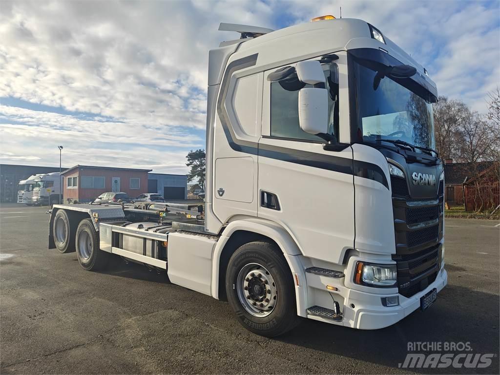 Scania R580 Vrachtwagen met containersysteem
