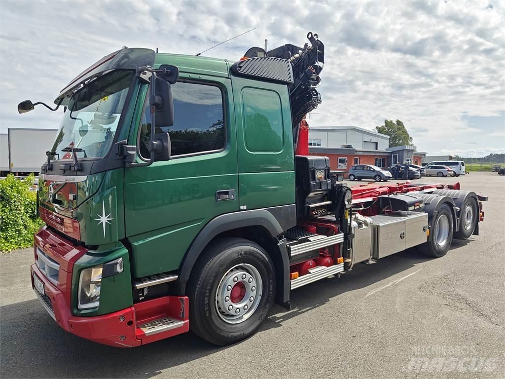 Volvo FMX460 Vlakke laadvloer met kraan