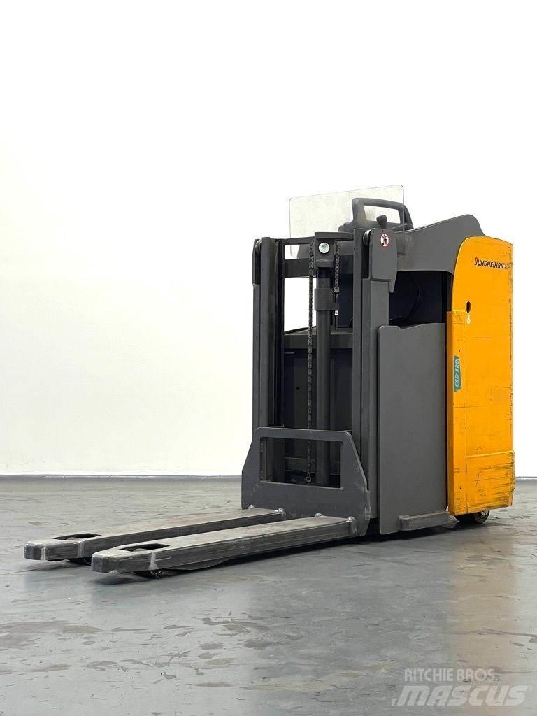 Jungheinrich ESD 120 Stapelaar meeloop