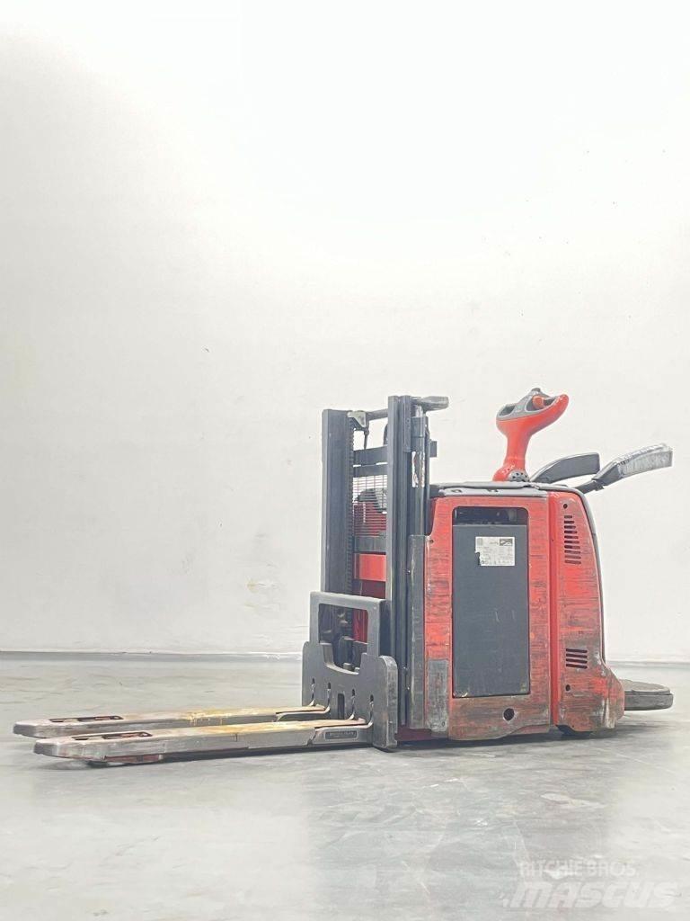 Linde D12AP-133 Stapelaar meeloop
