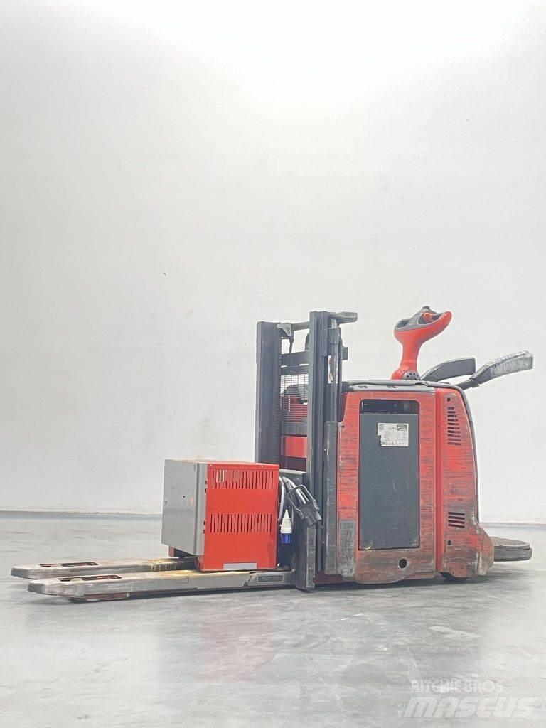 Linde D12AP-133 Stapelaar meeloop