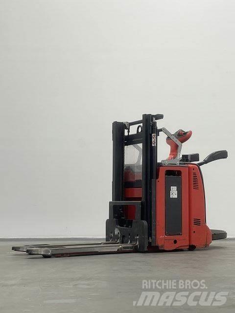 Linde D12HPAP Stapelaar meeloop