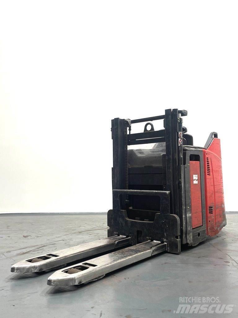 Linde D12HPSP-133 Stapelaar meeloop