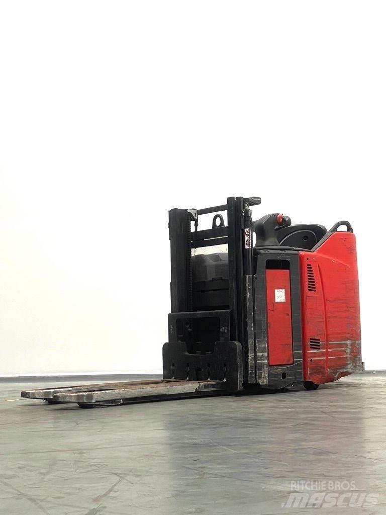 Linde D12HPSP-133 Stapelaar meeloop