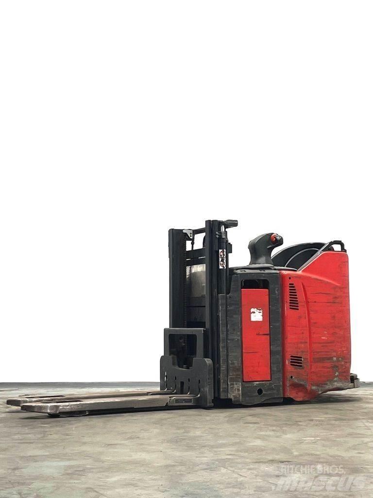 Linde D12HPSP-133 Stapelaar meeloop