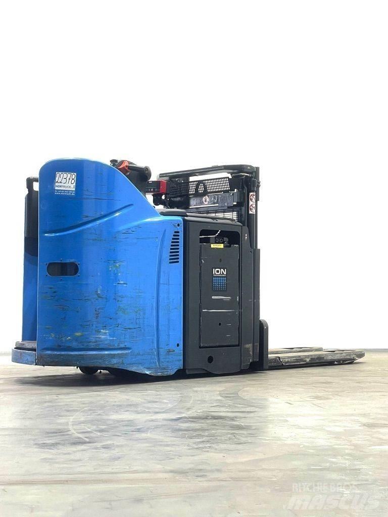 Linde D12HPSP-133 Stapelaar meeloop