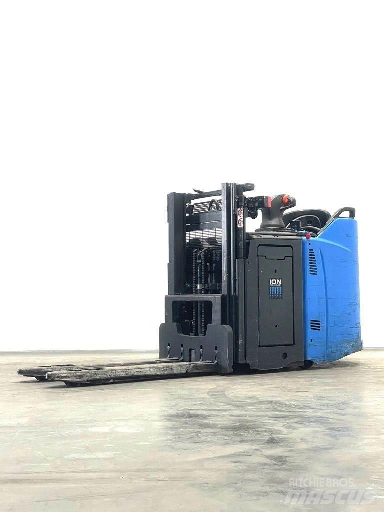 Linde D12HPSP-133 Stapelaar meeloop