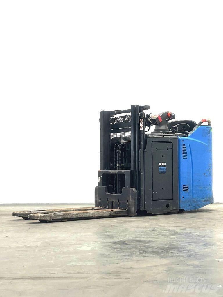 Linde D12HPSP-133 Stapelaar meeloop