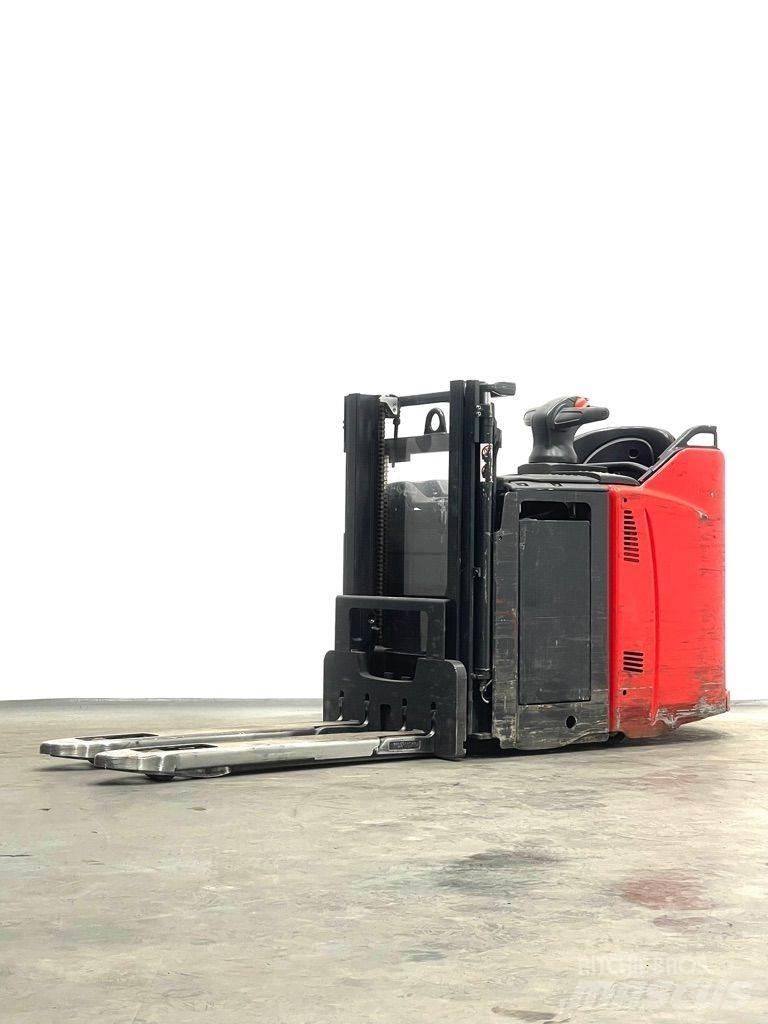 Linde D12HPSP-133 Stapelaar meeloop