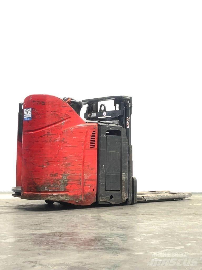 Linde D12HPSP-133 Stapelaar meeloop