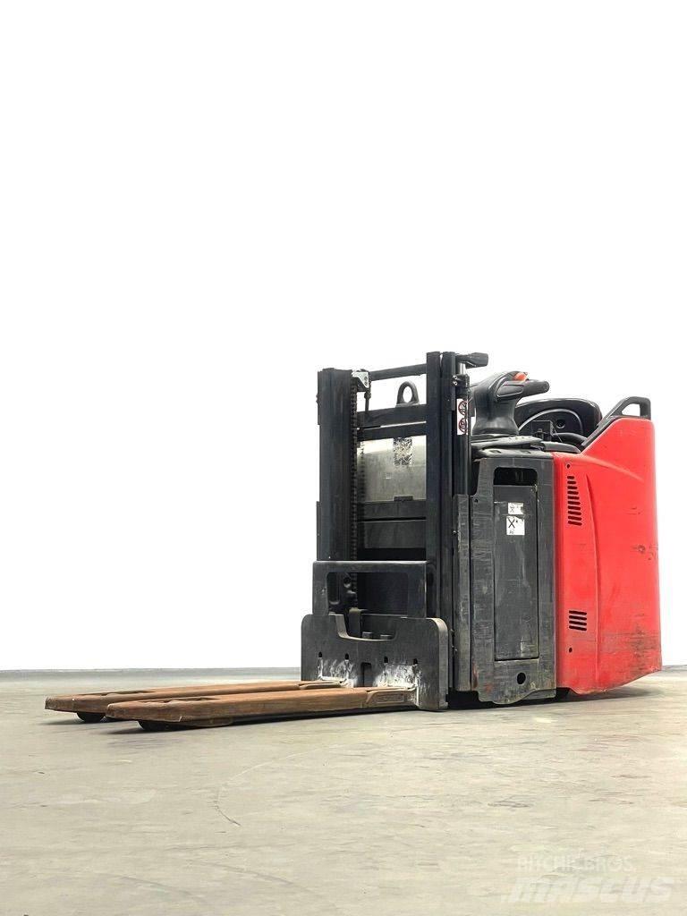 Linde D12HPSP-133 Stapelaar meeloop